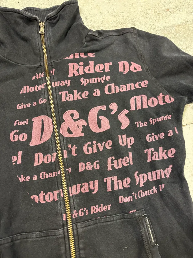 2000s Dolce & Gabbana Black & Pink Propaganda Zip Sweater - Image 8