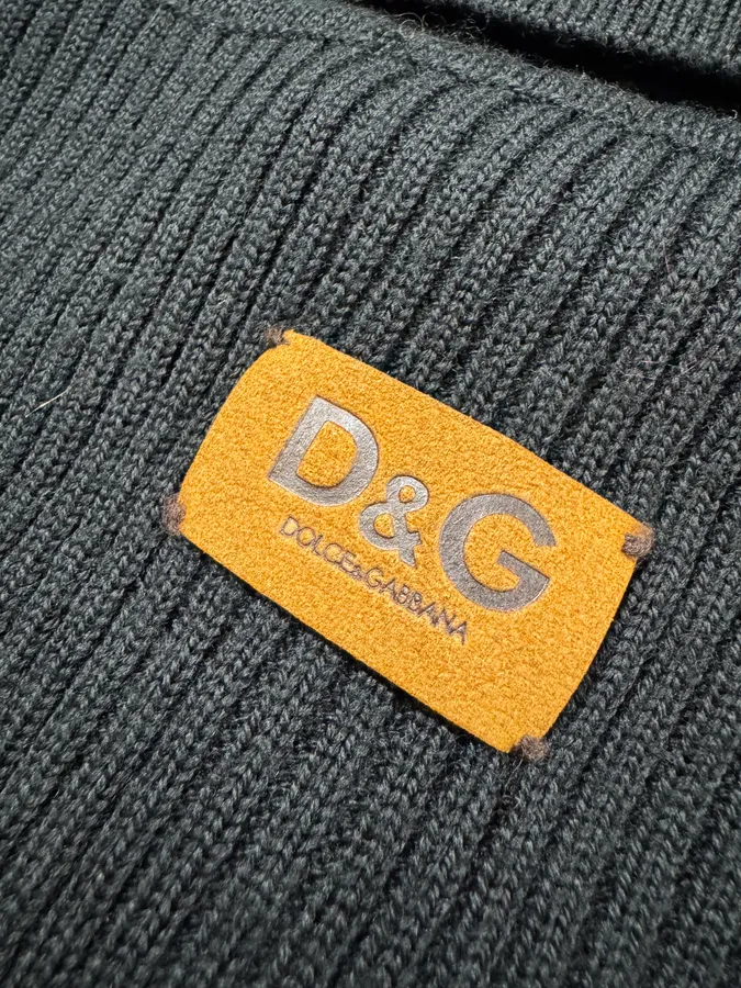 2000s Dolce & Gabbana Black Wool Zip Sweater - Image 10