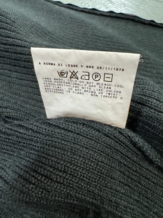 2000s Dolce & Gabbana Black Wool Zip Sweater - Image 12