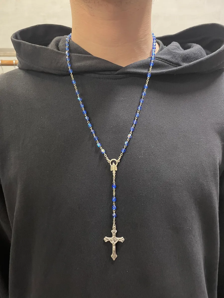 2000s Dolce & Gabbana Blue Rosary Cross Necklace - Image 2