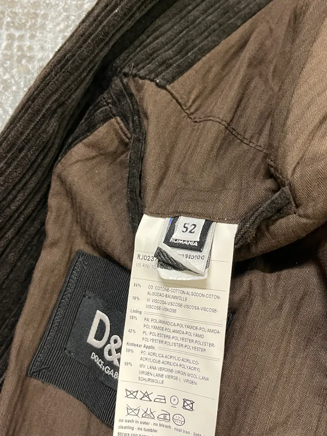 2000s Dolce & Gabbana Brown Corduroy Puffer Double Layer Jacket - Image 10