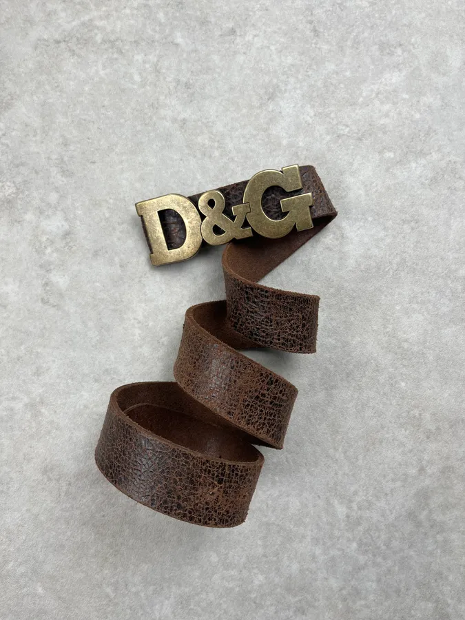 2000s Dolce & Gabbana Brown Eroded Leather Logo Belt - Image 3