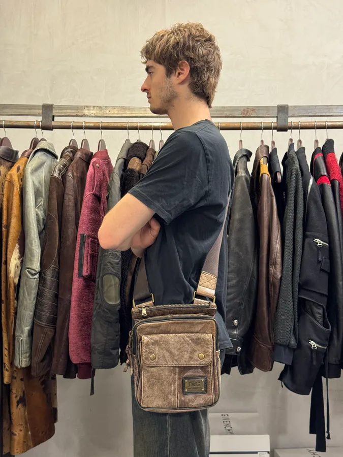 2000s Dolce & Gabbana Brown Faded Leather Shoulder Bag - Image 2