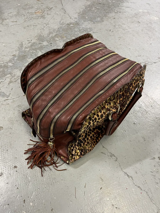 2000s Dolce & Gabbana Brown Leather Leopard Handle Bag - Image 3