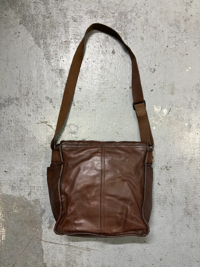 2000s Dolce & Gabbana Brown Leather Messenger Bag - Image 5