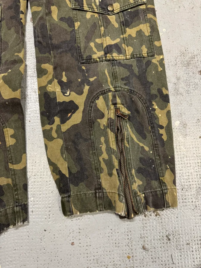 2000s Dolce & Gabbana Camo Khaki Cargo Pants - Image 9