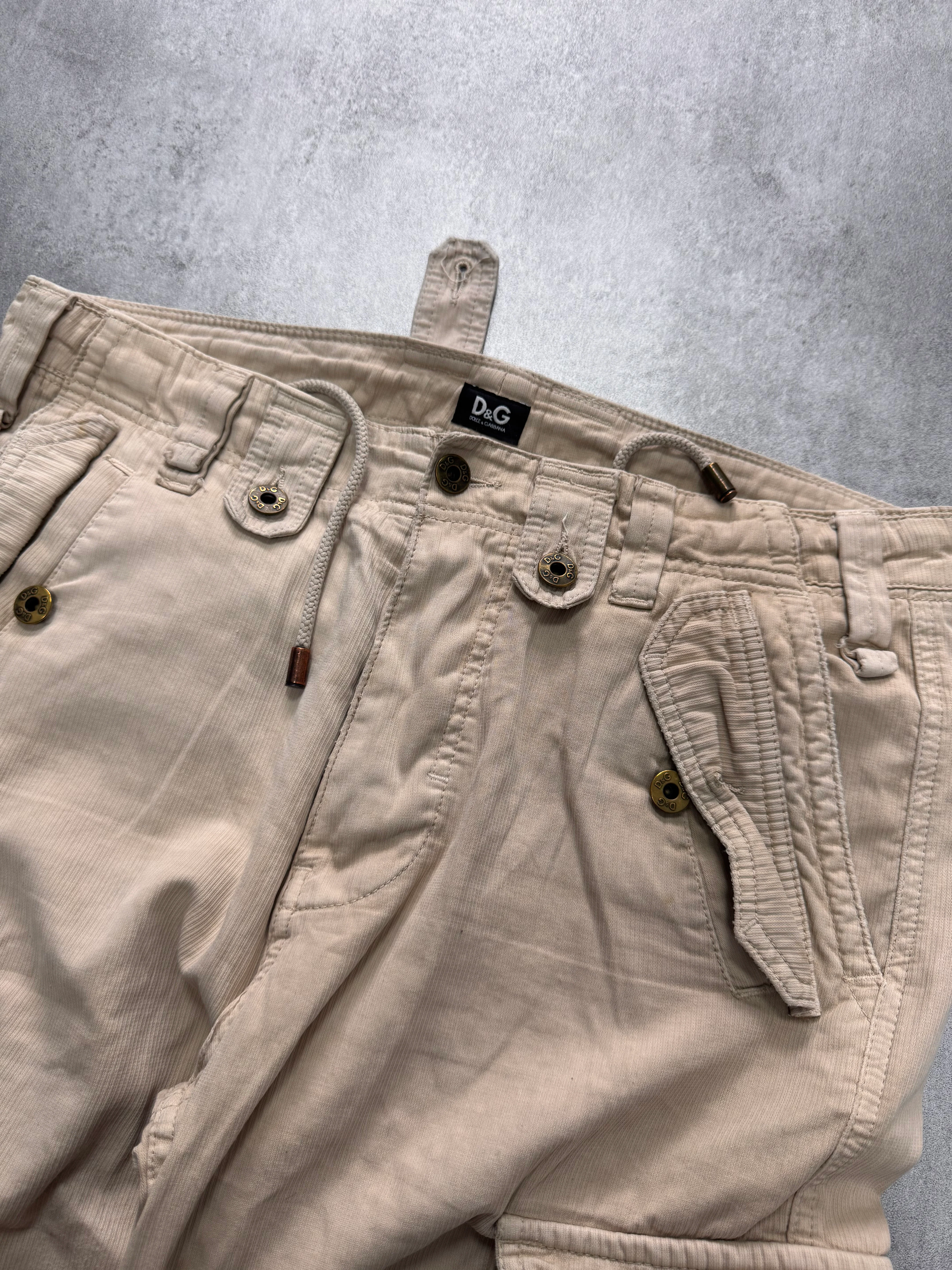 2000s Dolce & Gabbana Cargo Beige Short - Image 2