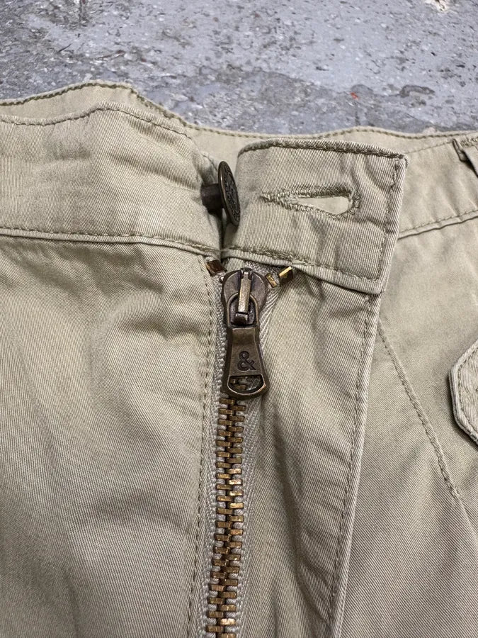 2000s Dolce & Gabbana Cargo Beige Short - Image 10