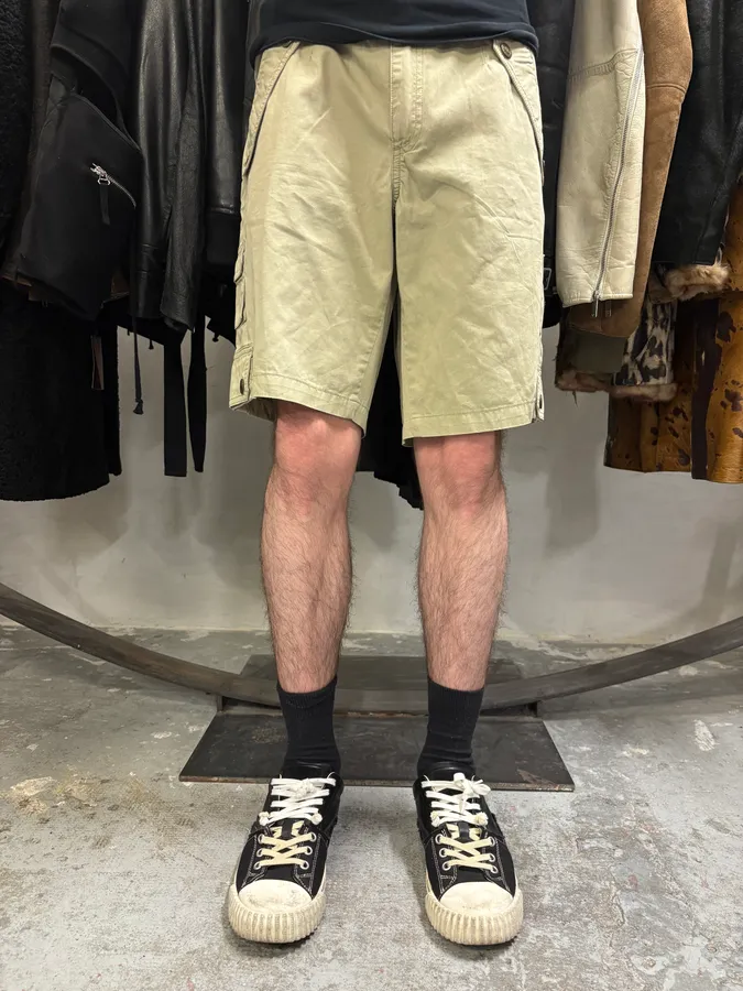 2000s Dolce & Gabbana Cargo Beige Short - Image 2