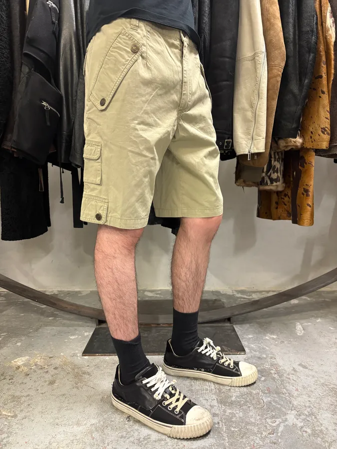 2000s Dolce & Gabbana Cargo Beige Short - Image 3
