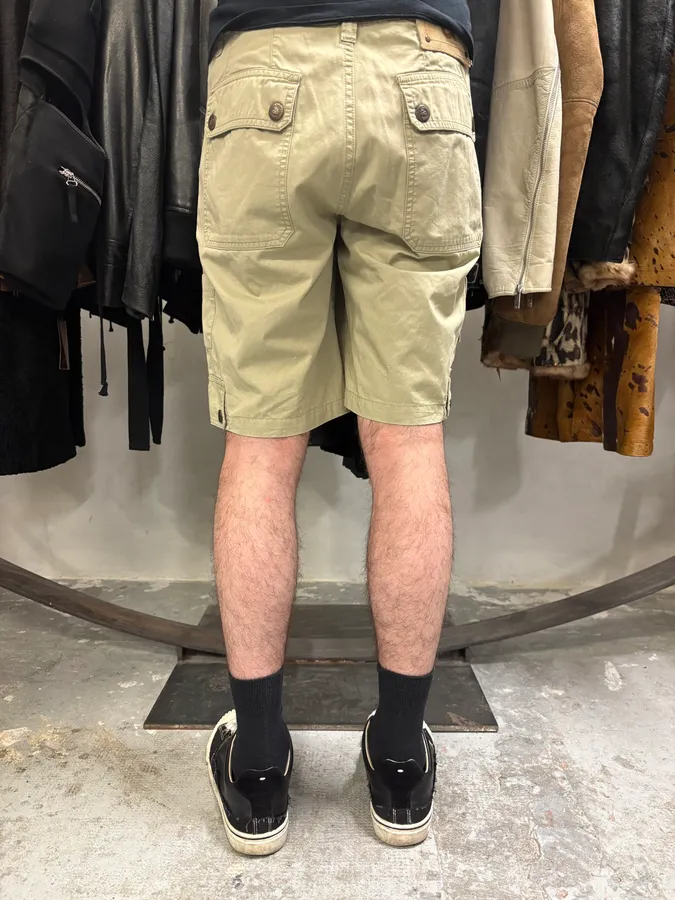 2000s Dolce & Gabbana Cargo Beige Short - Image 4