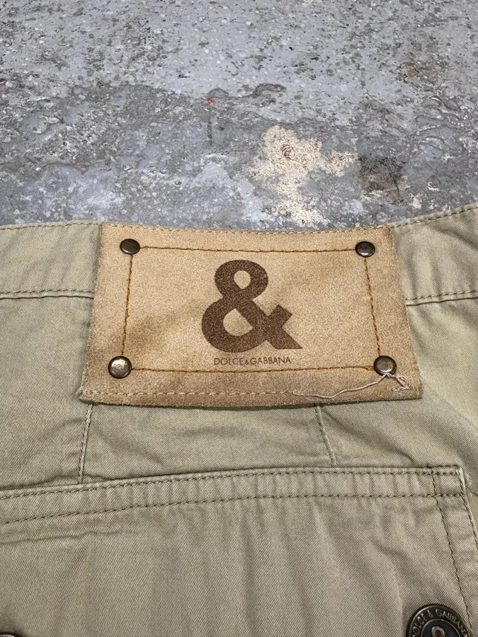 2000s Dolce & Gabbana Cargo Beige Short - Image 9