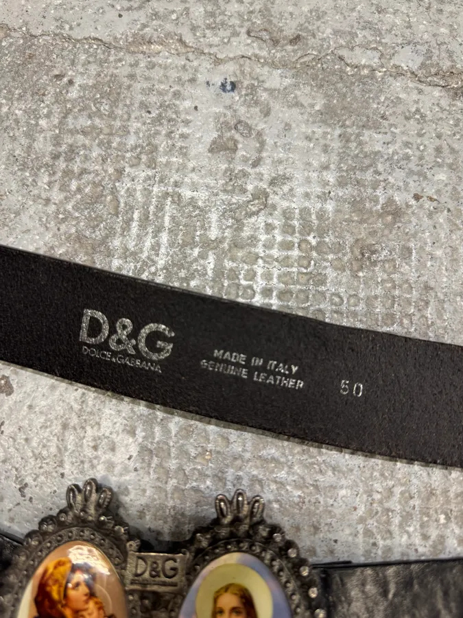 2000s Dolce & Gabbana Catholic Embellished Buckle Black Leather Belt - Image 5