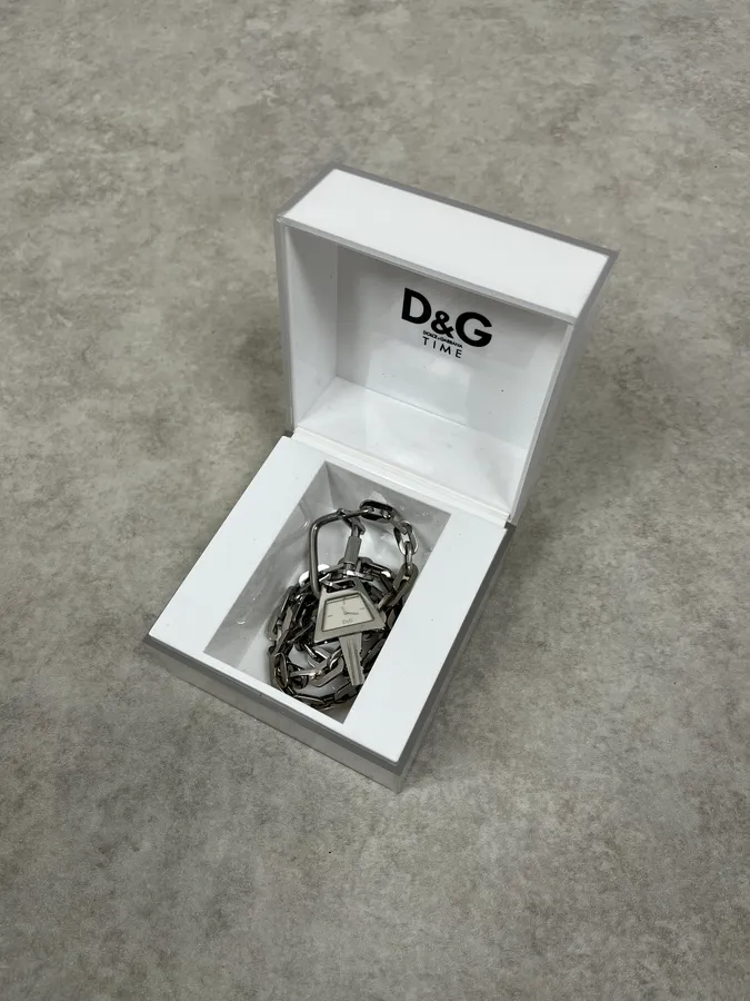 2000s Dolce & Gabbana Chain Key Necklace - Image 8