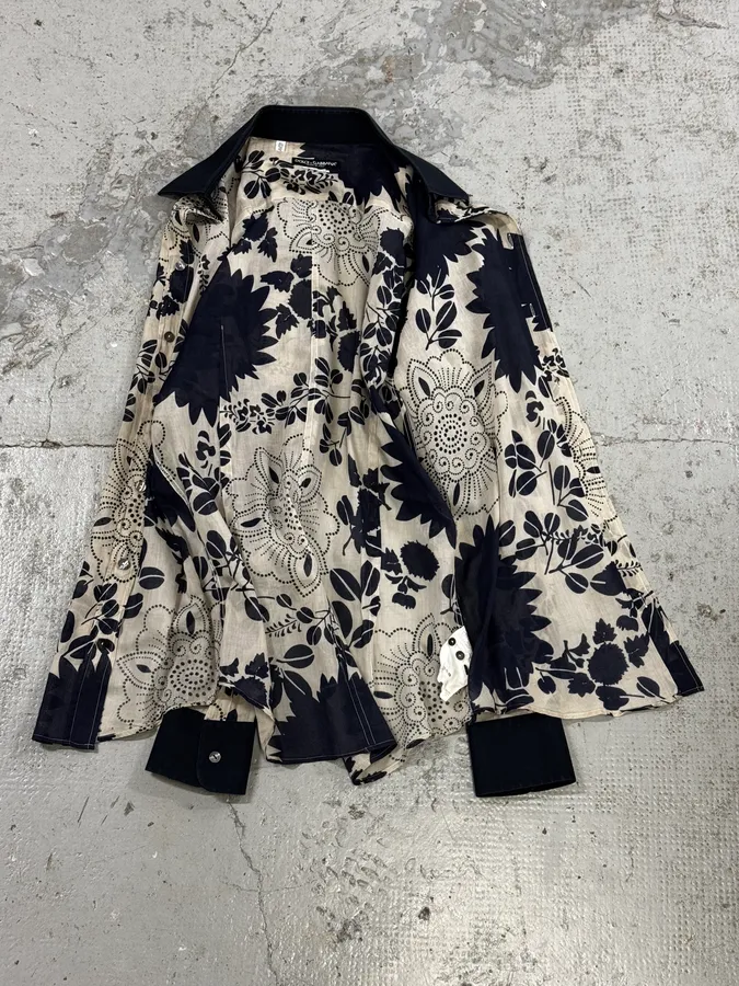2000s Dolce & Gabbana Cream Navy Cotton Floral Shirt - Image 9