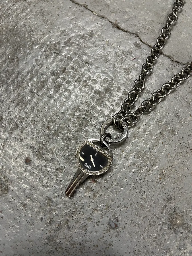 2000s Dolce & Gabbana Crystal Key Watch Necklace - Image 3