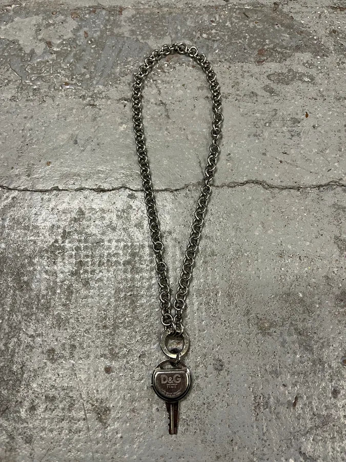 2000s Dolce & Gabbana Crystal Key Watch Necklace - Image 5