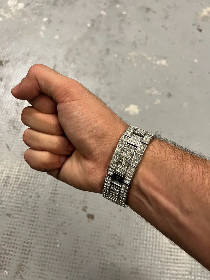 2000s Dolce & Gabbana Crystal Pave Bracelet Watch - Image 4