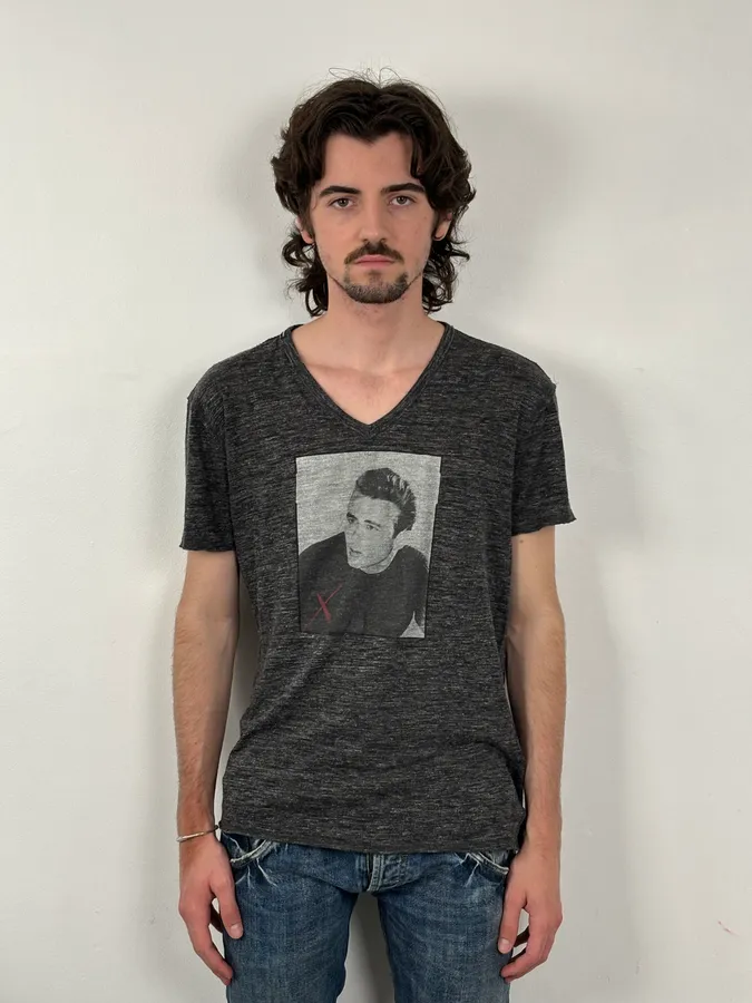 2000s Dolce & Gabbana Dark Grey James Dean V-Neck T-Shirt - Image 2