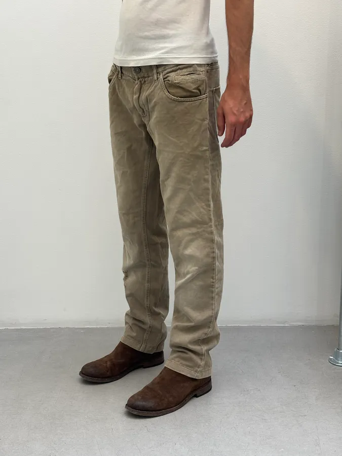 2000s Dolce & Gabbana Distressed Beige Denim Jeans - Image 3