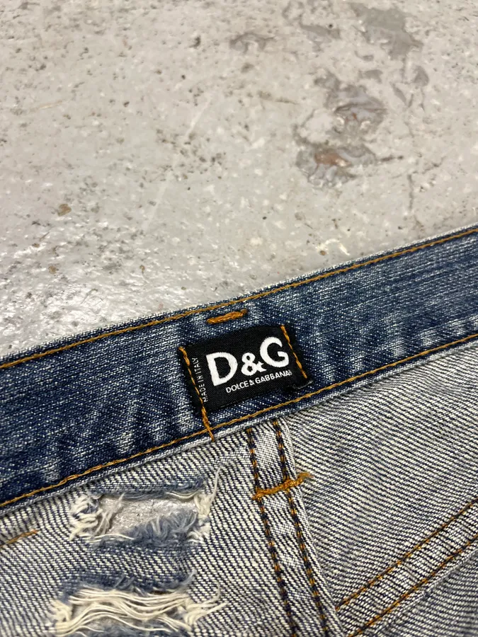 2000s Dolce & Gabbana Distressed Faded Blue Denim Jeans - Image 13