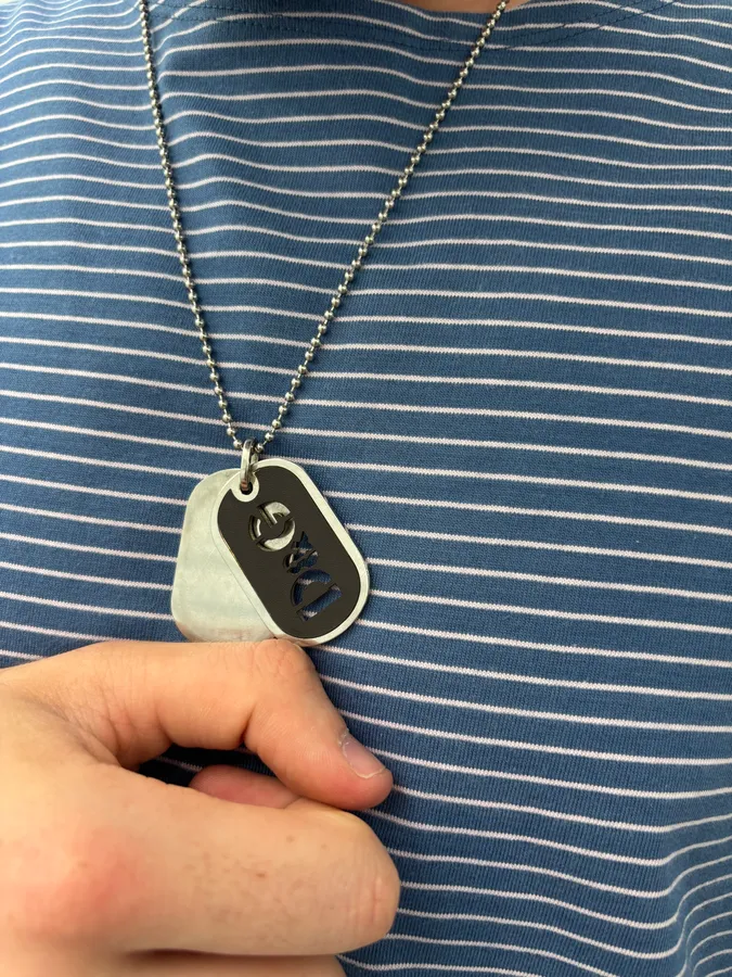 2000s Dolce & Gabbana Double Dog Tag Grey Necklace - Image 3