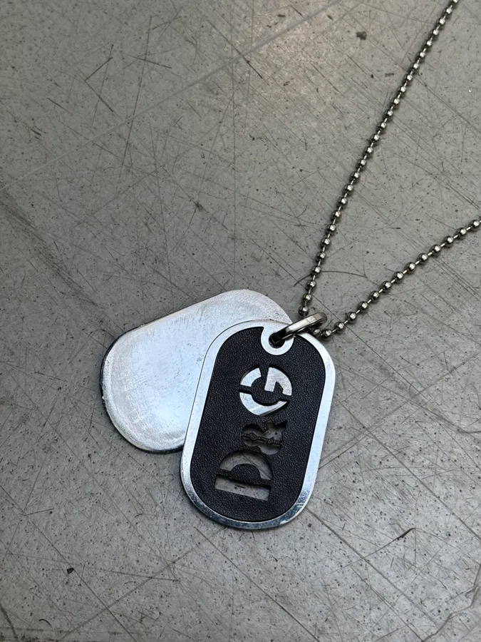 2000s Dolce & Gabbana Double Dog Tag Grey Necklace - Image 4