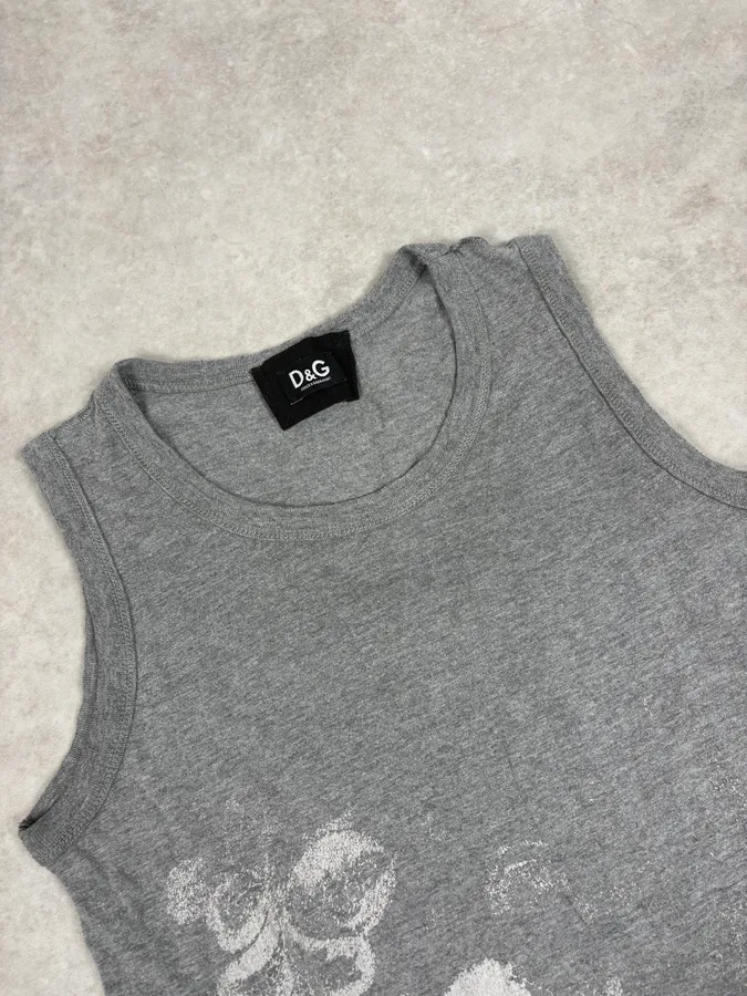 2000s Dolce & Gabbana Faded Flowers Grey Tank Top - Image 5