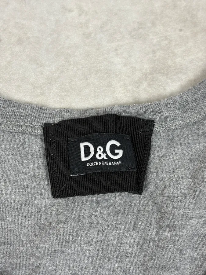 2000s Dolce & Gabbana Faded Flowers Grey Tank Top - Image 7