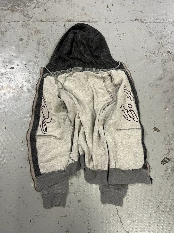 2000s Dolce & Gabbana Get It Grey Zip-up Hoodie - Image 8