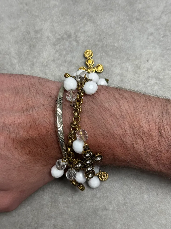 2000s Dolce & Gabbana Gold Metal Pearl Charm Bracelet - Image 3