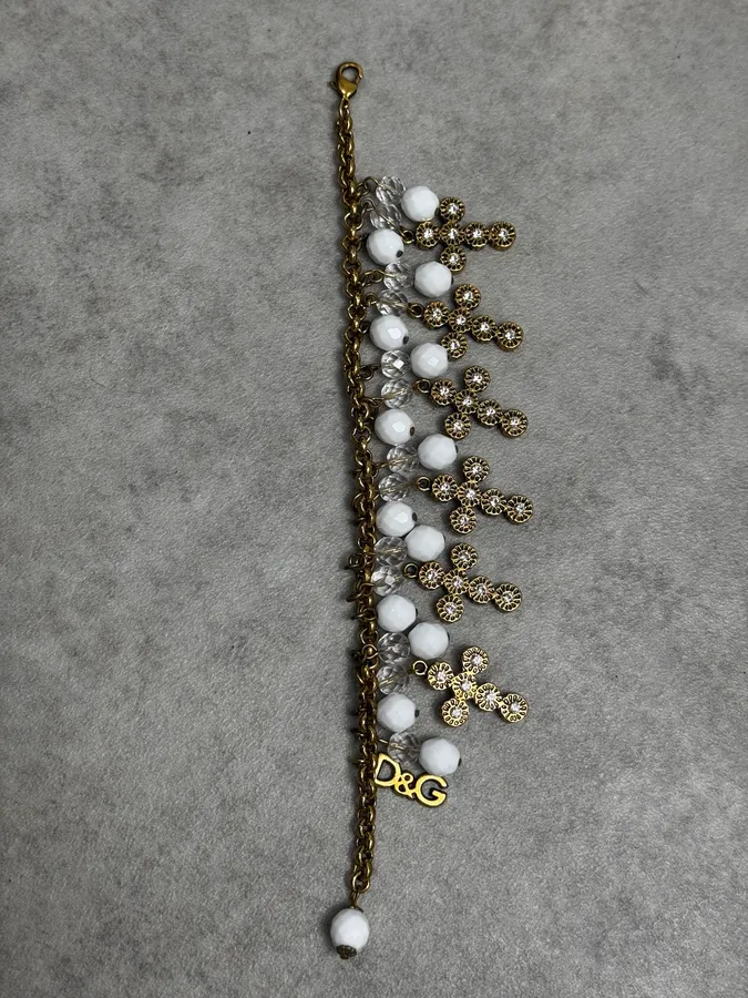 2000s Dolce & Gabbana Gold Metal Pearl Charm Bracelet - Image 7