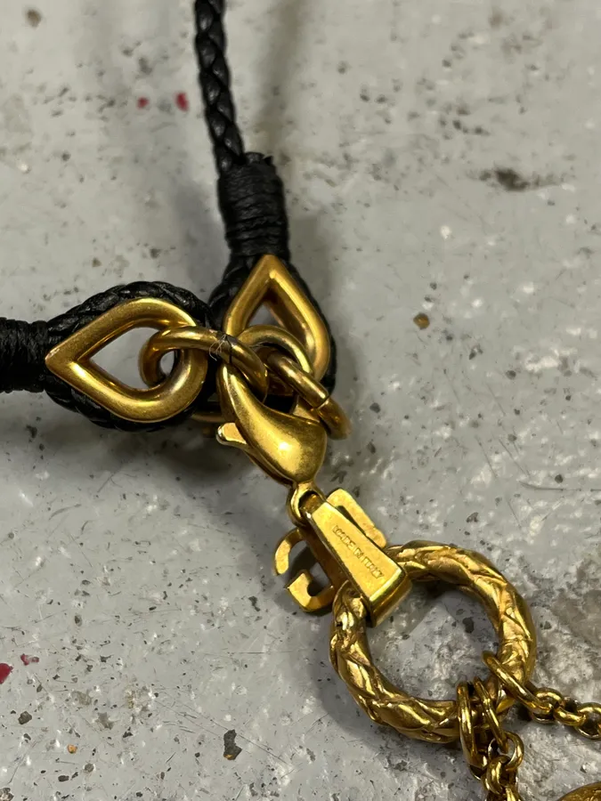 2000s Dolce & Gabbana Golden 3 Leaves Pendant Necklace - Image 7