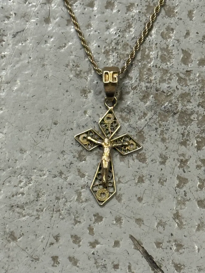 2000s Dolce & Gabbana Golden Cross Necklace - Image 3