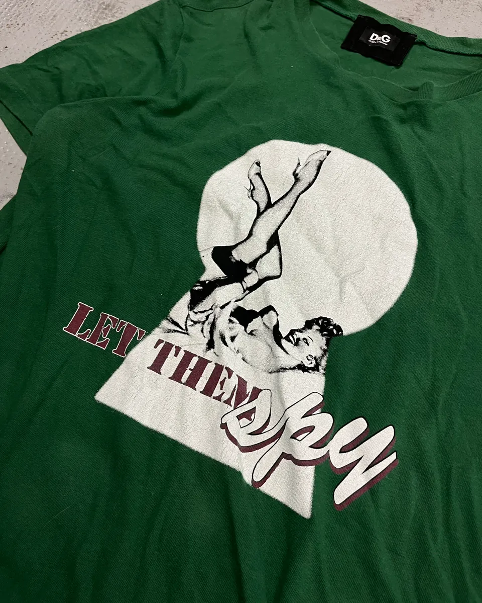 2000s Dolce & Gabbana Green Let them Spy T-Shirt - Image 6
