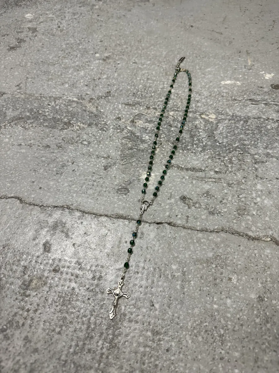 2000s Dolce & Gabbana Green Rosary Necklace - Image 6