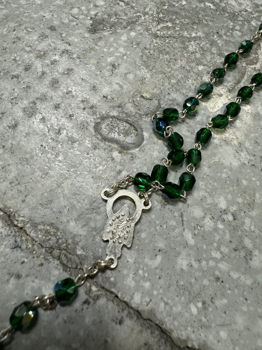 2000s Dolce & Gabbana Green Rosary Necklace - Image 9