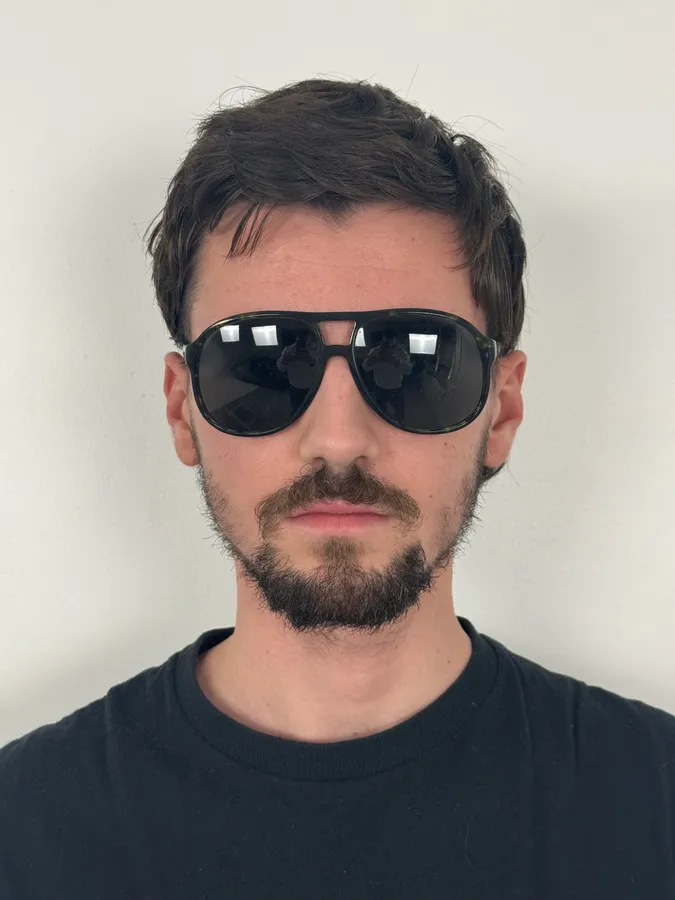 2000s Dolce & Gabbana Green Sunglasses - Image 2