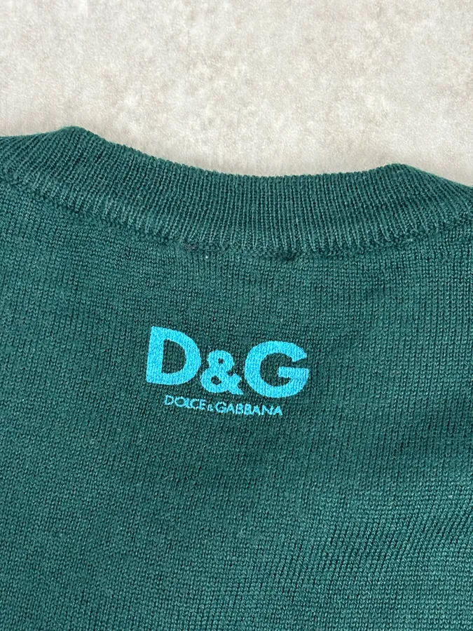 2000s Dolce & Gabbana Green V Neck Classy Sweater - Image 10