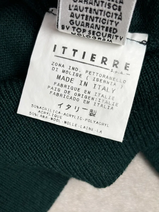 2000s Dolce & Gabbana Green V Neck Classy Sweater - Image 11