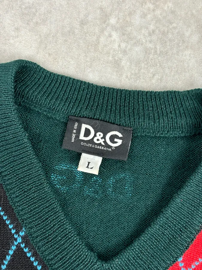 2000s Dolce & Gabbana Green V Neck Classy Sweater - Image 9