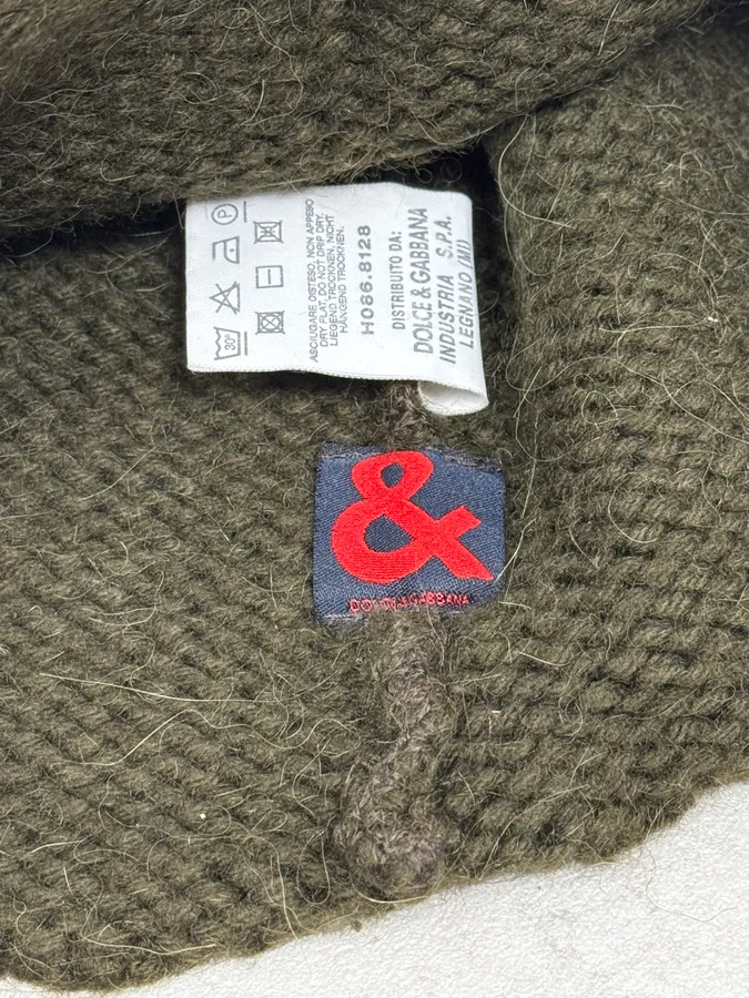 2000s Dolce & Gabbana Green Wool Beanie - Image 6