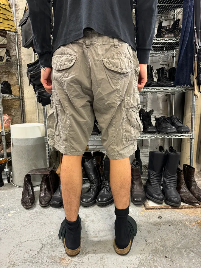 2000s Dolce & Gabbana Grey Beige Cargo Short - Image 4