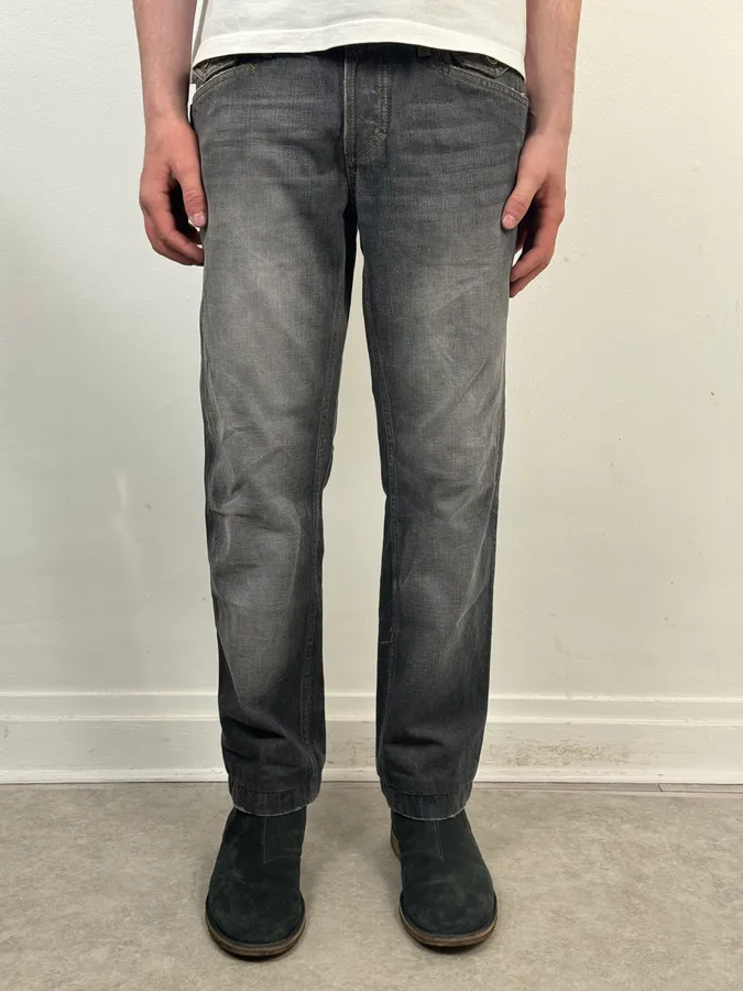 2000s Dolce & Gabbana Grey Bootcut Jeans Denim Leather Patch - Image 2