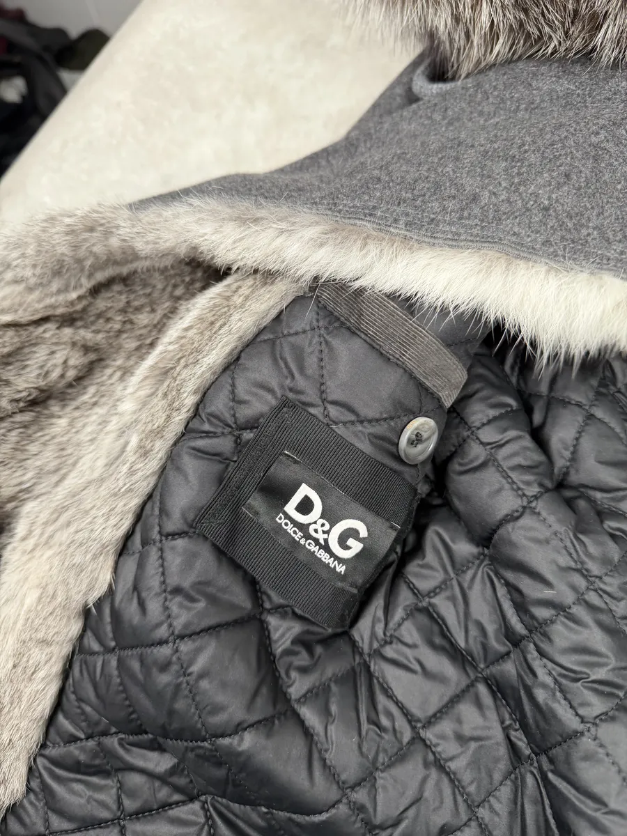 2000s Dolce & Gabbana Grey Caban Rabbit Fur Coat - Image 11