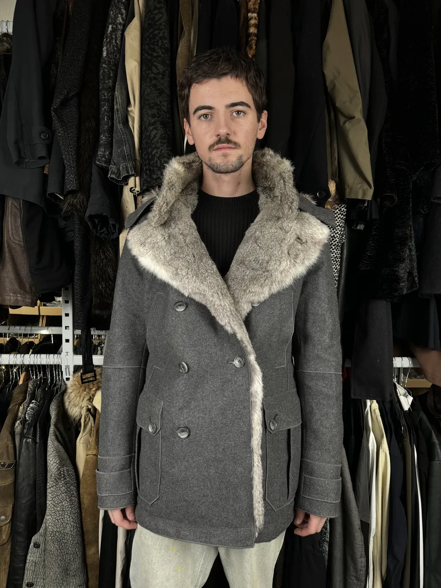 2000s Dolce & Gabbana Grey Caban Rabbit Fur Coat - Image 3