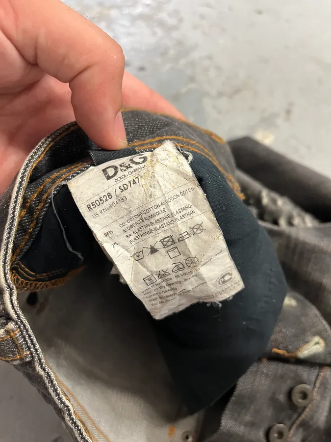 2000s Dolce & Gabbana Grey Distressed Denim Jeans - Image 15