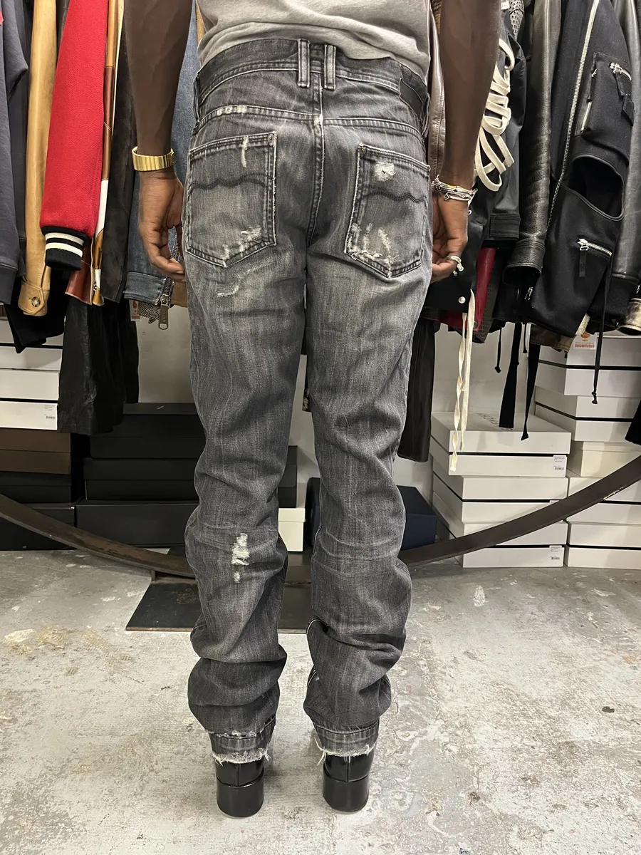 2000s Dolce & Gabbana Grey Distressed Denim Jeans - Image 3