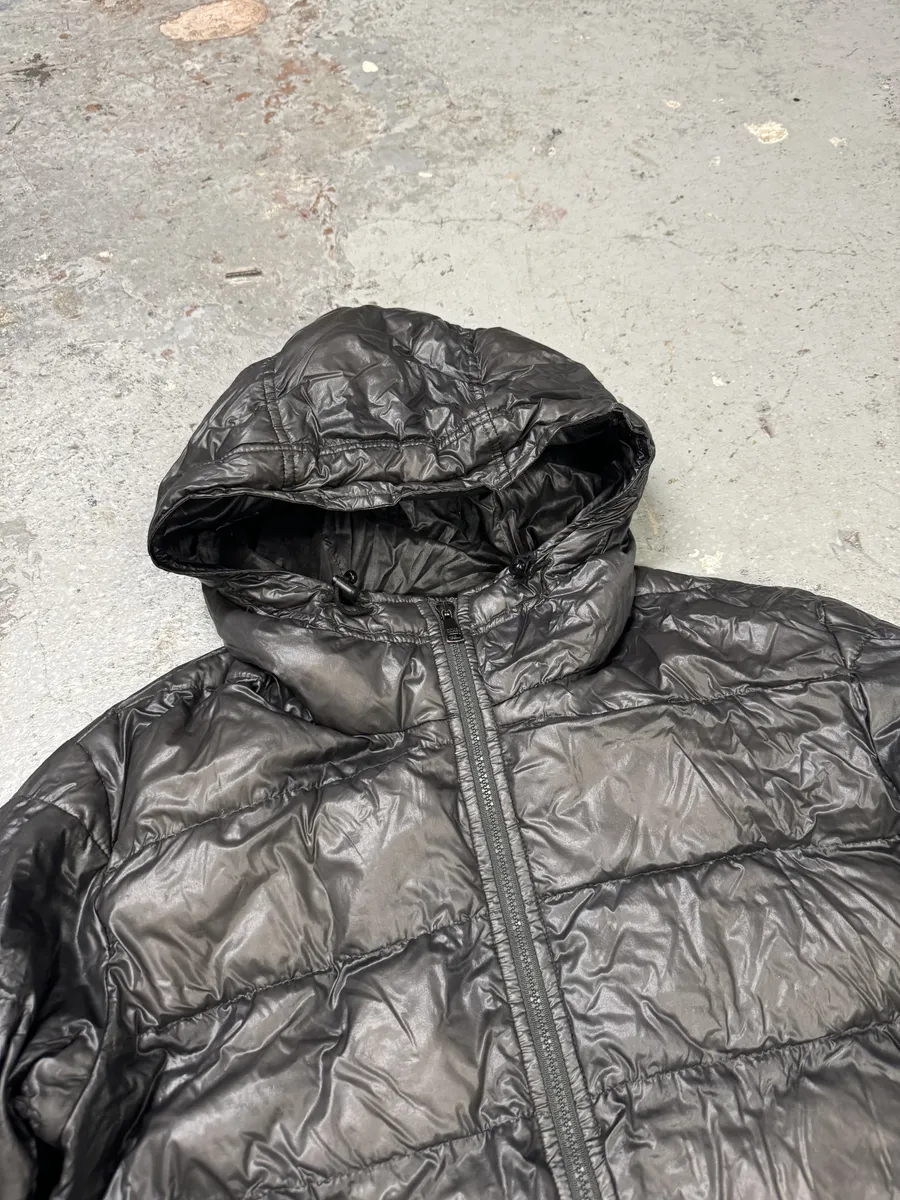 2000s Dolce & Gabbana Grey Eroded Puffer Jacket - Image 15