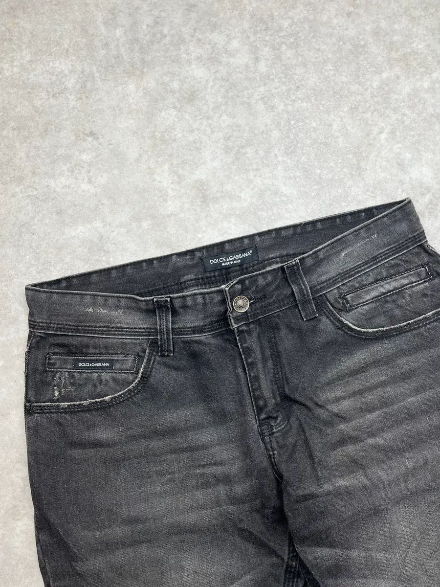 2000s Dolce & Gabbana Grey Faded Denim Shorts - Image 7